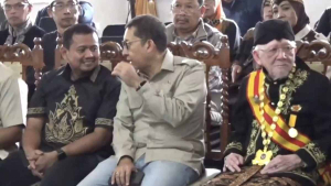 Kunjungi Sumedang, Fadli Zon Bawa Amanat Revitalisasi Keraton
